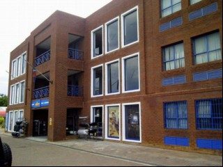 Kensington Warehouse To Let