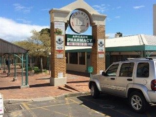 Somerset West Retail Shop To Let — photo 1