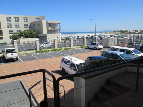 Lagoon Beach — photo 1